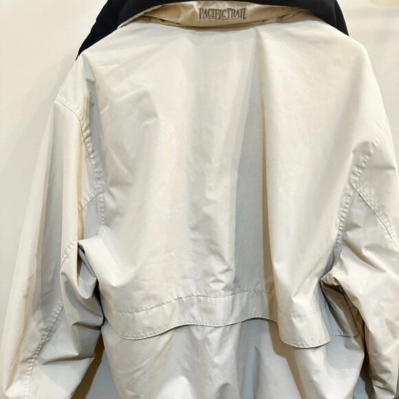 Cream Pacific Trail Raincoat with hood-Large - Picture 5 of 9